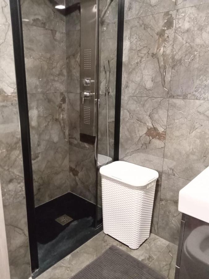Apartment Paola With Free Private Parking Place Split Luaran gambar